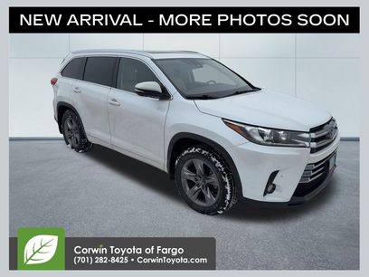 Used 2017 Toyota Highlander Limited Platinum
