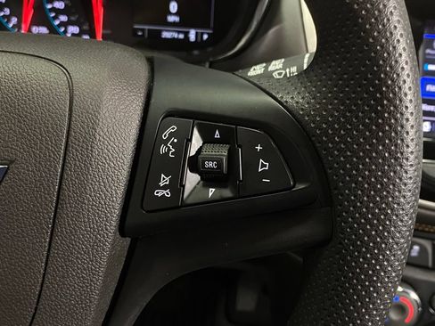 Used 2020 Chevrolet Trax LT FWD image 32