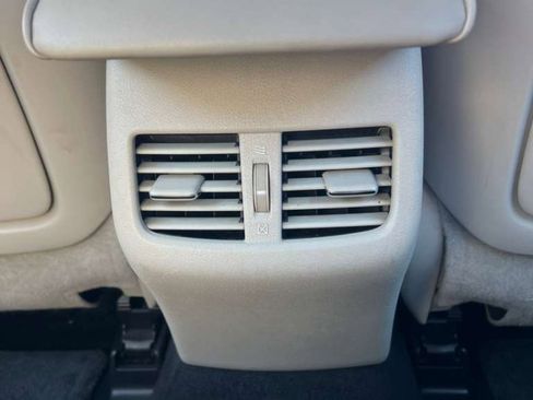 Used 2011 Lexus ES 350 image 31