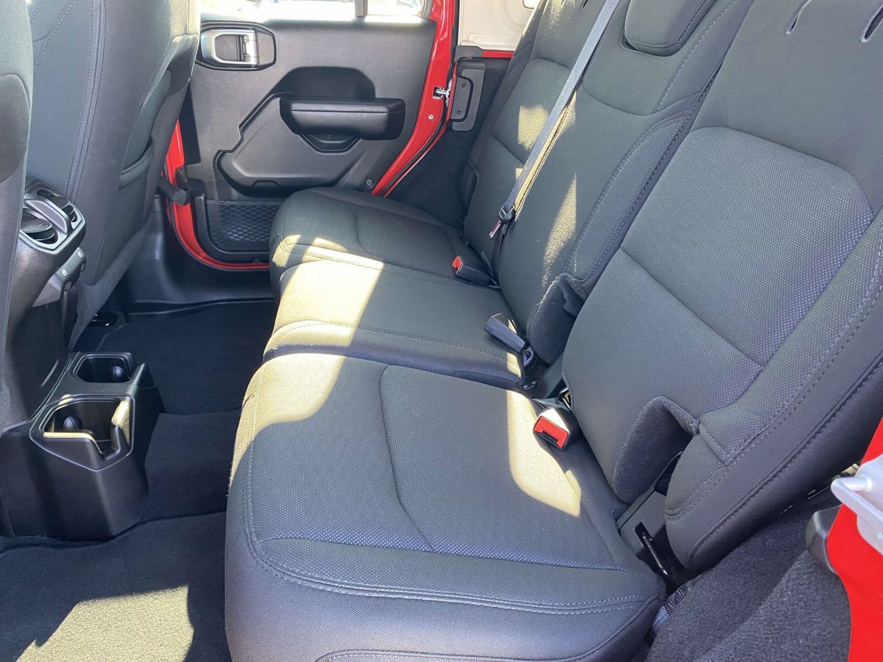 Used 2019 Jeep Wrangler Unlimited Sport S AWD/4WD image 19