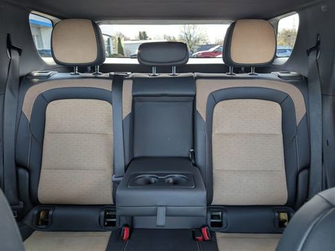 Used 2025 Chevrolet Equinox ACTIV w/ Safety and Technology Package image 16