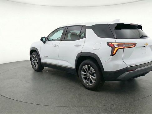 Used 2025 Chevrolet Equinox LT image 6