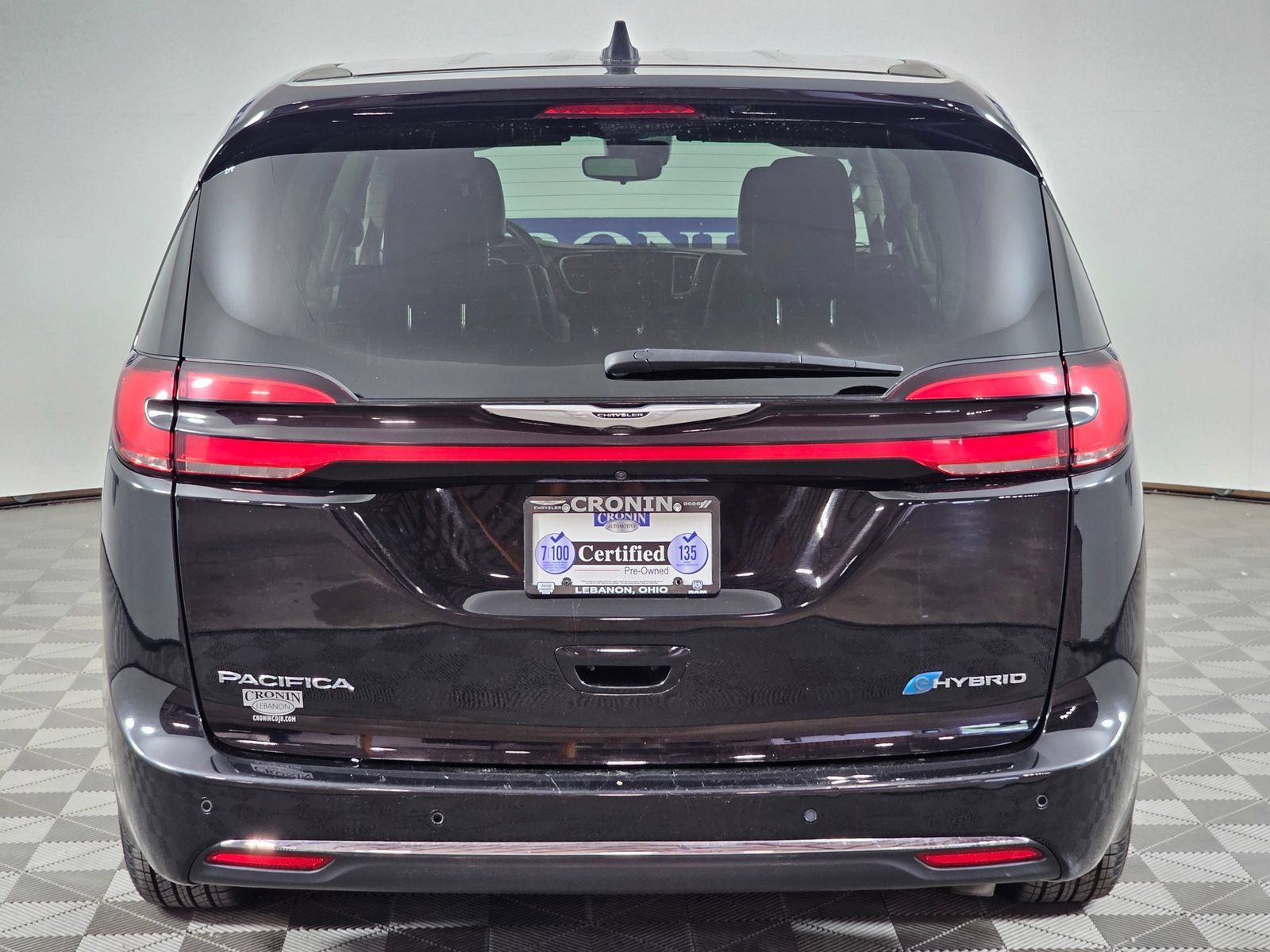 Used 2024 Chrysler Pacifica Limited FWD image 29