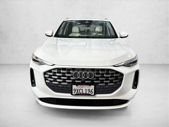 Used 2025 Audi Q5 Premium AWD/4WD image 2
