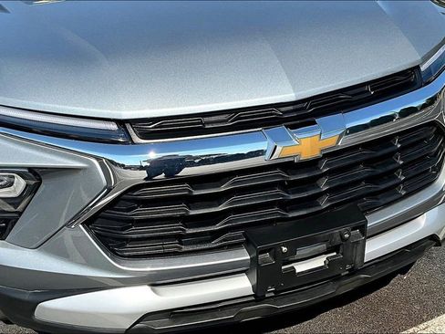 Used 2025 Chevrolet TrailBlazer LT AWD/4WD image 29