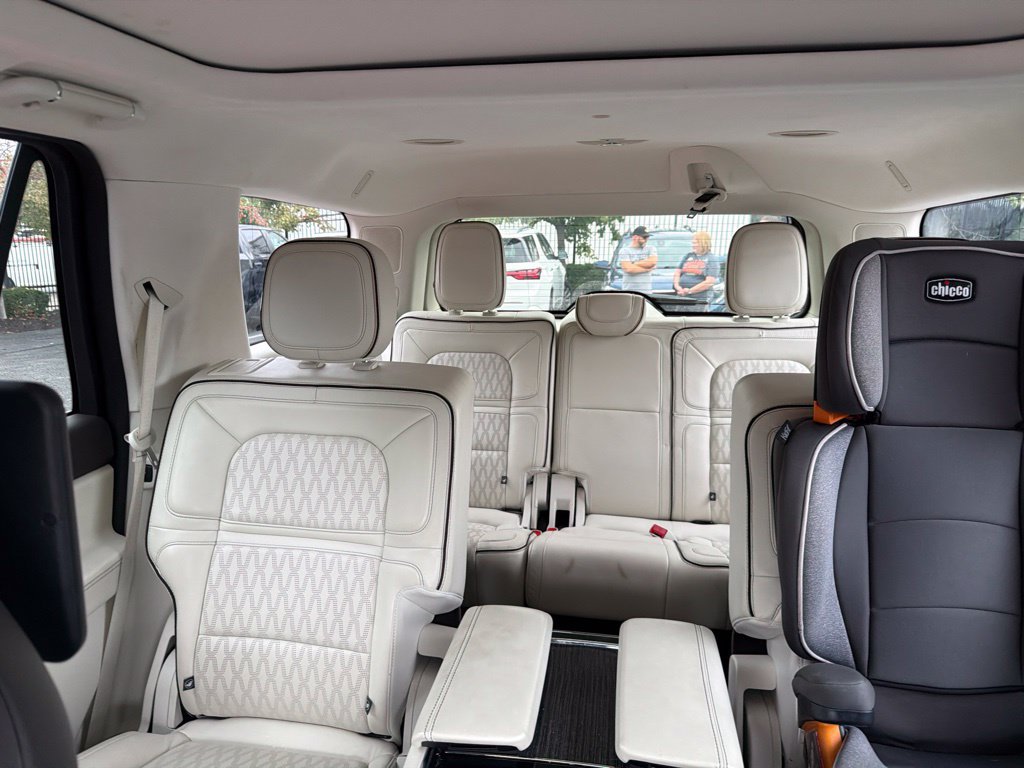 Used 2018 Lincoln Navigator Black Label w/ Cargo Package AWD/4WD image 15