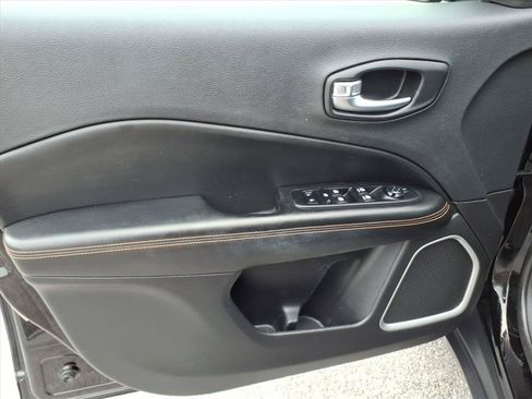 Used 2021 Jeep Compass Limited AWD/4WD image 16