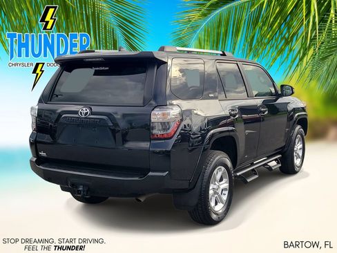 Used 2021 Toyota 4Runner SR5 Premium w/ Moonroof Package AWD/4WD image 4