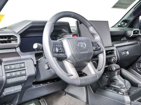Used 2025 Toyota 4Runner TRD Sport Premium AWD/4WD image 4