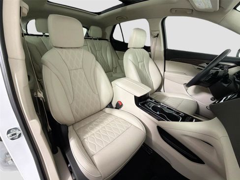 Used 2022 Buick Envision Avenir w/ Technology Package II FWD image 26