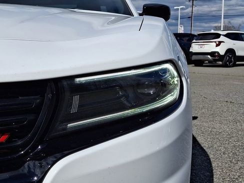 Used 2023 Dodge Charger SXT w/ Blacktop Package image 9