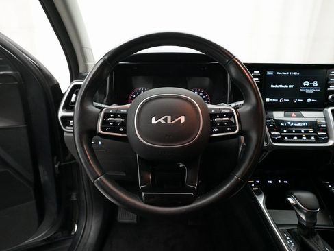 Used 2023 Kia Sorento X-Line EX image 4