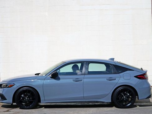 Used 2023 Honda Civic Sport image 42