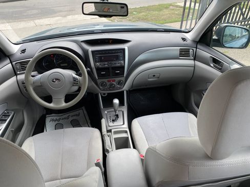 Used 2011 Subaru Forester 2.5X w/ Alloy Wheel Value Pkg AWD/4WD image 4