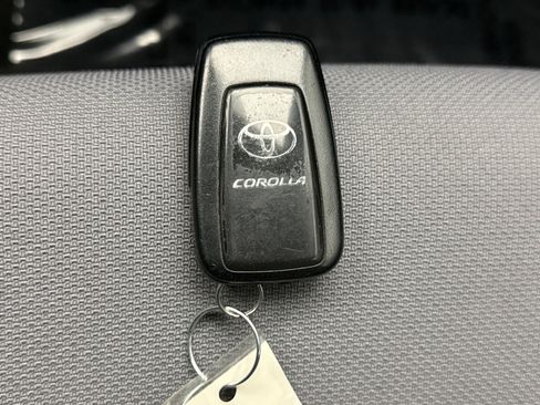 Used 2022 Toyota Corolla SE image 22