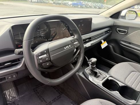Certified 2025 Kia K4 EX FWD image 12