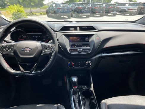 Used 2022 Chevrolet TrailBlazer RS FWD image 22