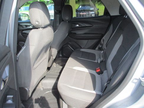 Used 2024 Chevrolet TrailBlazer LT w/ Convenience Package AWD/4WD image 12