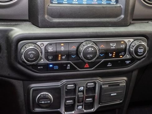 Used 2023 Jeep Wrangler Unlimited w/ Cold Weather Group AWD/4WD image 21