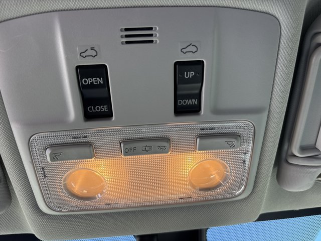 Used 2015 Toyota RAV4 Limited w/ Technology Package FWD image 29