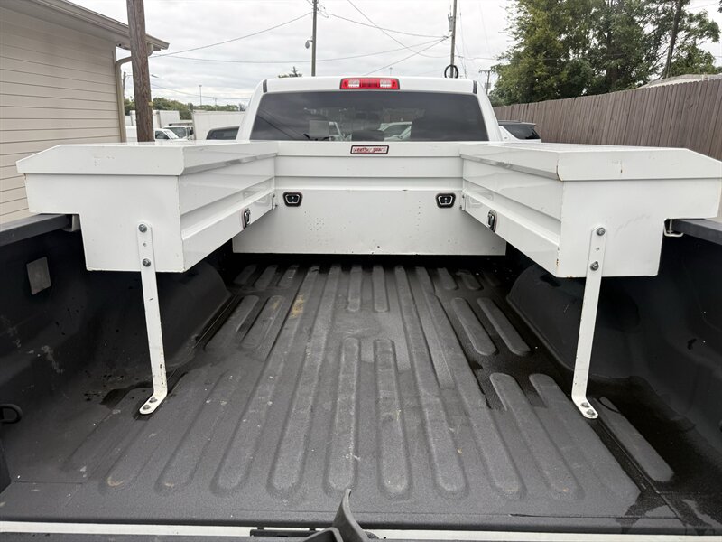 Used 2022 RAM 2500 Tradesman w/ Chrome Appearance Group RWD image 41