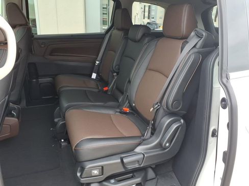 New 2026 Honda Odyssey Elite image 9