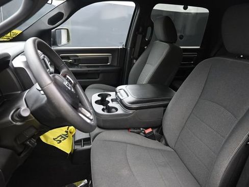 Used 2024 RAM 1500 Warlock AWD/4WD image 15