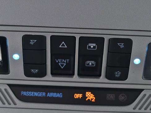 Used 2023 Ford Explorer XLT w/ Equipment Group 202A image 35