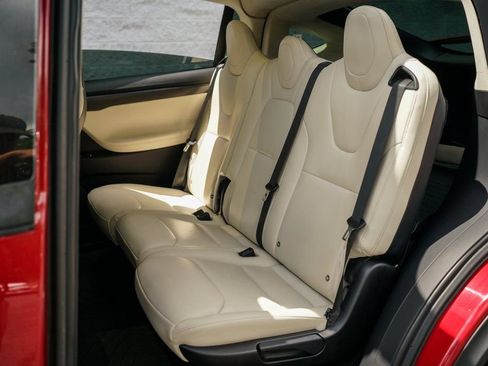 Used 2018 Tesla Model X 100D image 23