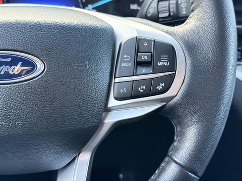 Used 2023 Ford Explorer XLT w/ Equipment Group 202A image 7