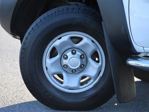 Used 2014 Toyota Tacoma PreRunner image 7