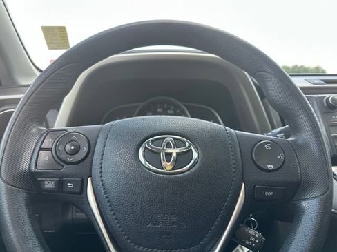 Used 2013 Toyota RAV4 XLE AWD/4WD image 16