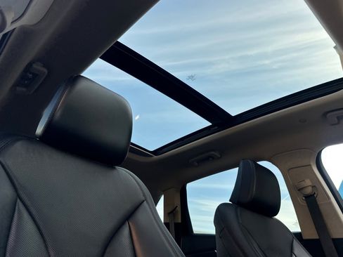 Used 2022 Lincoln Nautilus Reserve w/ Equipment Group 202A image 16