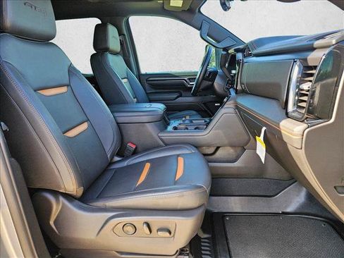 Used 2024 GMC Sierra 2500 AT4 w/ AT4 Premium Plus Package AWD/4WD image 21