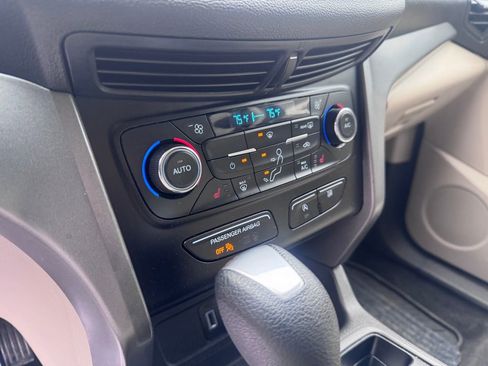 Used 2017 Ford Escape SE w/ Equipment Group 201A image 17