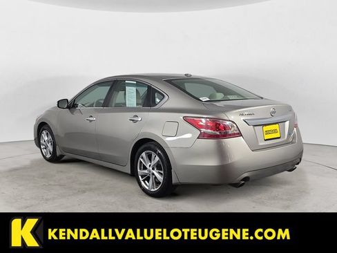 Used 2013 Nissan Altima 2.5 SV w/ 2.5SV Convenience Pkg FWD image 7