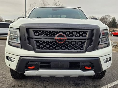 Used 2024 Nissan Titan PRO-4X w/ Pro-4x Convenience Package image 8