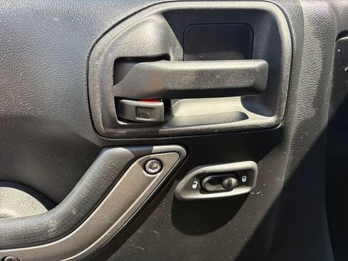 Used 2012 Jeep Wrangler Sport AWD/4WD image 18
