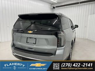 Used 2026 Chevrolet Suburban LT w/ Comfort Package AWD/4WD video 3