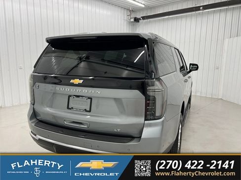 Used 2026 Chevrolet Suburban LT w/ Comfort Package AWD/4WD image 3
