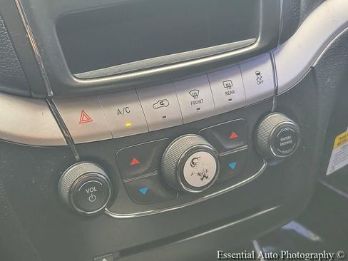 Used 2017 Dodge Journey SE w/ Flexible Seating Group FWD image 22