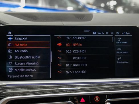 Used 2022 BMW X7 xDrive40i w/ M Sport Package AWD/4WD image 34