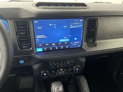 New 2025 Ford Bronco Badlands image 16