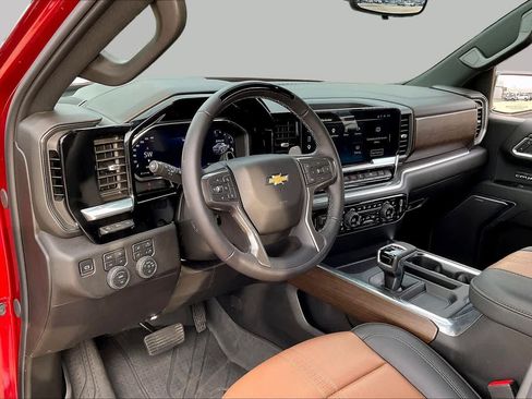 Used 2026 Chevrolet Silverado 1500 High Country AWD/4WD image 16