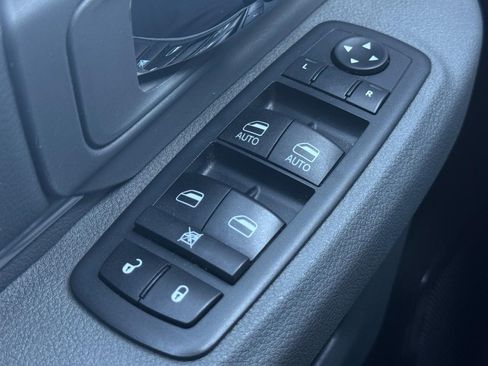 Used 2019 RAM 1500 Classic SLT image 20