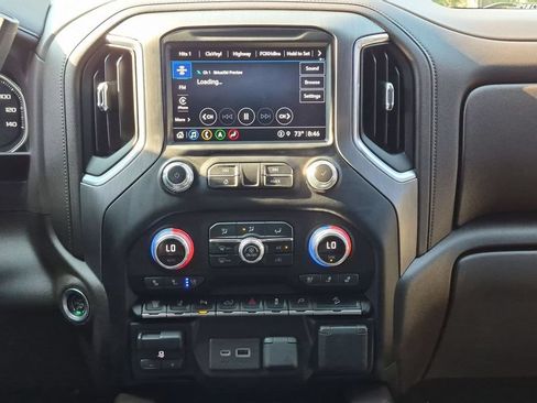 Used 2022 GMC Sierra 2500 Denali w/ Denali Ultimate Package AWD/4WD image 24