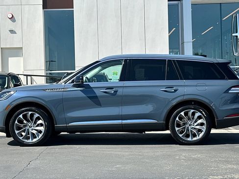 New 2025 Lincoln Aviator Reserve w/ Luxury Package image 6