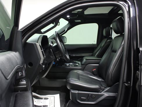 Used 2020 Ford Expedition XLT w/ Equipment Group 202A RWD image 12