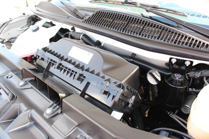 Used 2025 GMC Savana 3500 LT w/ LT Preferred Equipment Group RWD image 33