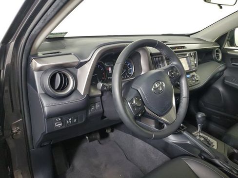 Used 2018 Toyota RAV4 XLE AWD/4WD image 20